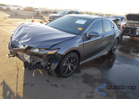 2023 Toyota Camry Se z USA, uszkodzony, nr VIN 4T1G11AK5PU771053